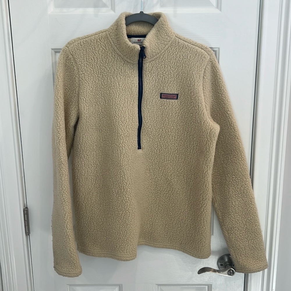 Vineyard Vines Sherpa pullover in taupe . Womens size medium